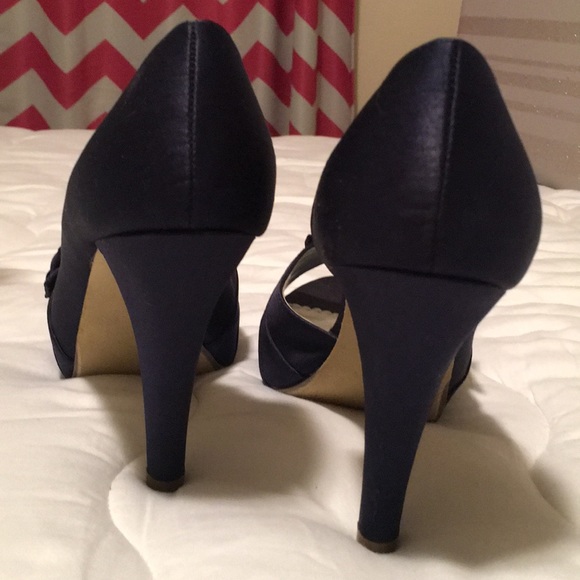 Navy blue satin heels with bow - Picture 4 of 6